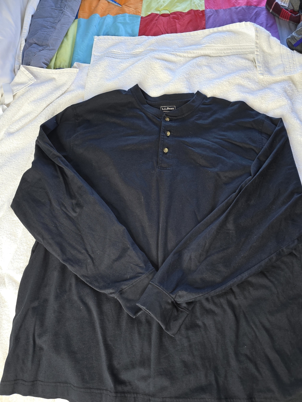 L.L. Bean Men's Black Long-Sleeve Henley Size XL